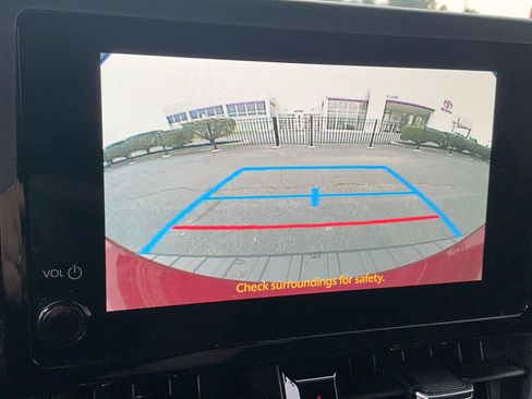 Used 2025 Toyota Corolla SE w/ SE Package FWD image 24