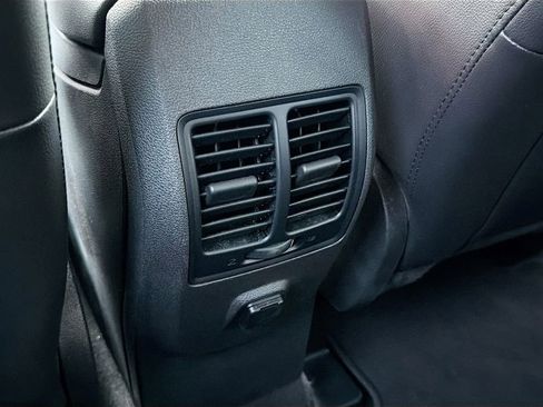 Used 2019 Ford Escape SE FWD image 23