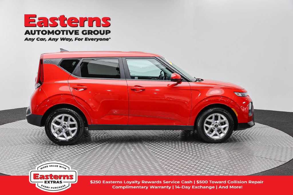 Used 2020 Kia Soul S FWD image 5