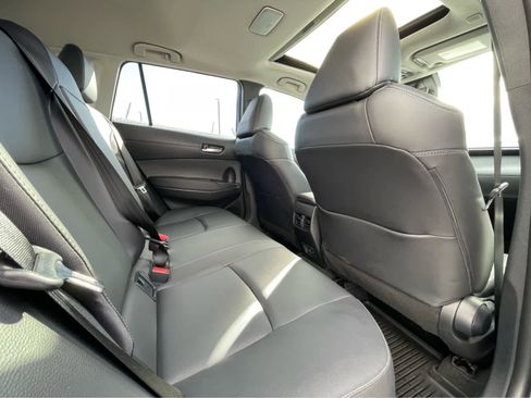 Used 2023 Toyota Corolla Cross XLE image 25