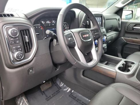 Certified 2022 GMC Sierra 1500 SLT w/ SLT Convenience Package image 22