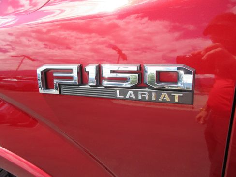 Used 2019 Ford F150 Lariat w/ Equipment Group 502A Luxury AWD/4WD image 3