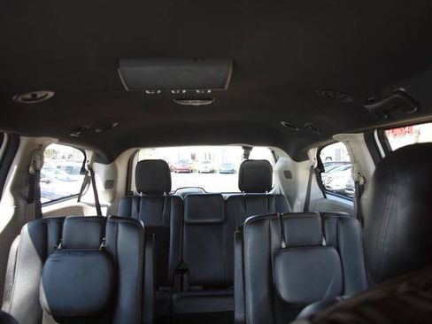 Used 2017 Dodge Grand Caravan SXT FWD image 13