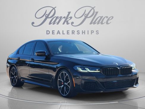 Used 2022 BMW M550i xDrive w/ Shadowloine Package AWD/4WD image 4