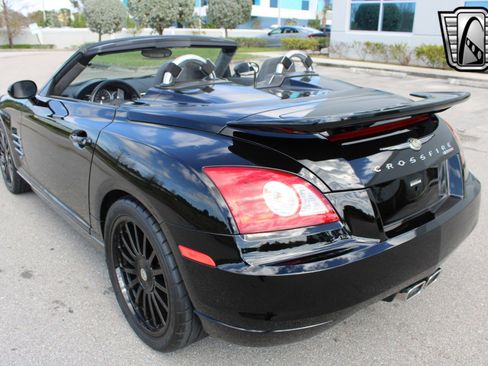 Used 2005 Chrysler Crossfire Convertible image 11