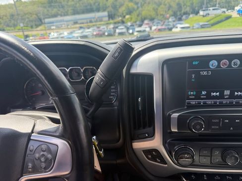 Used 2018 GMC Sierra 1500 SLT AWD/4WD image 21