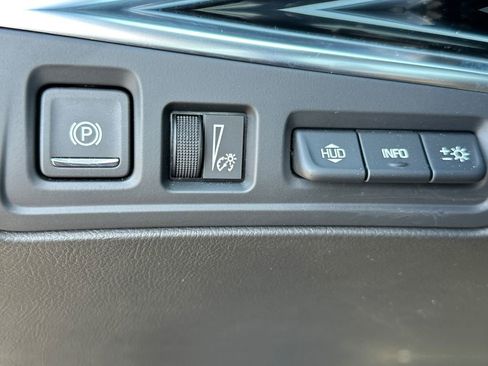 Used 2025 Cadillac XT6 Sport w/ Technology Package image 21