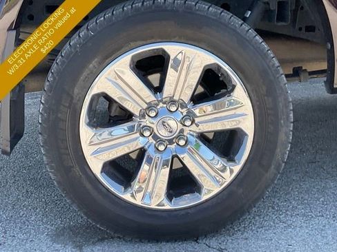 Used 2018 Ford F150 Lariat w/ Equipment Group 502A Luxury AWD/4WD image 15