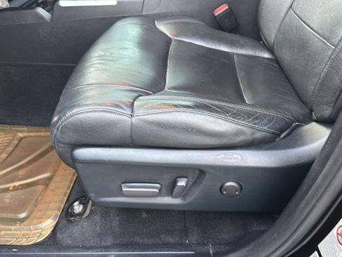 Used 2018 Toyota Tundra SR5 w/ SR5 Upgrade Package image 26