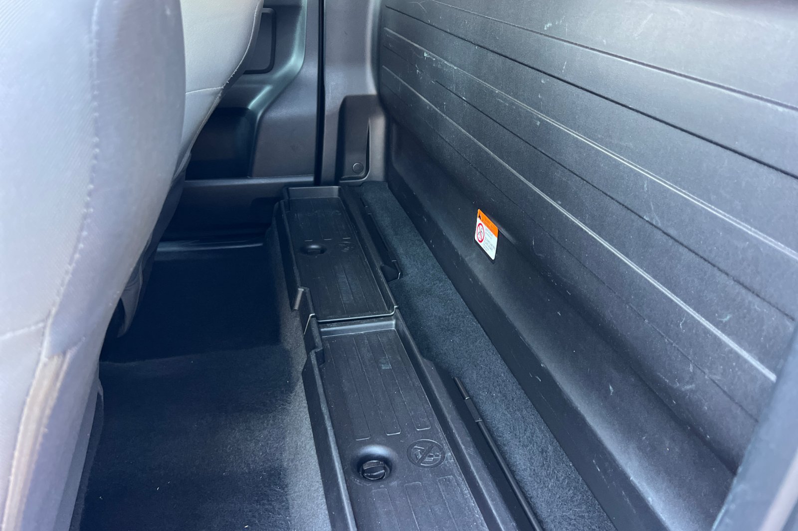 Used 2022 Toyota Tacoma SR RWD image 16
