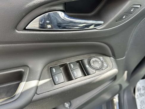 Certified 2024 Chevrolet Equinox LT FWD image 19