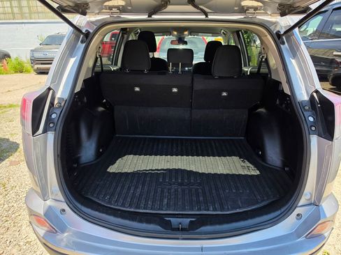 Used 2017 Toyota RAV4 LE w/ All Weather Liner Package AWD/4WD image 8