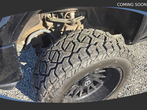 Used 2022 GMC Sierra 2500 AT4 w/ AT4 Premium Plus Package AWD/4WD image 10