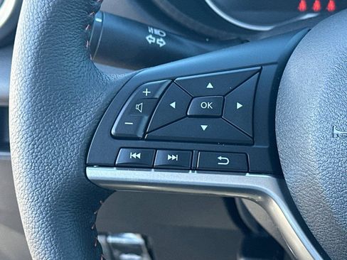 New 2025 Nissan Versa SR w/ Trunk Package image 24