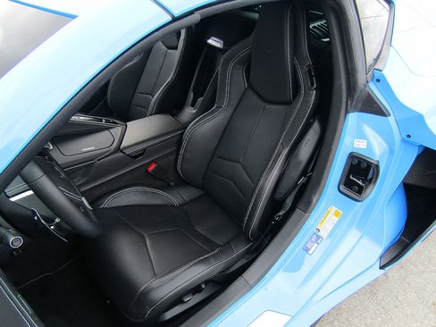 Used 2025 Chevrolet Corvette Z06 image 9
