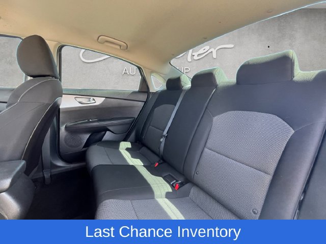 Used 2022 Kia Forte LXS FWD image 22