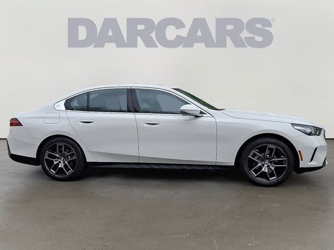 Used 2026 BMW 530i xDrive AWD/4WD image 7