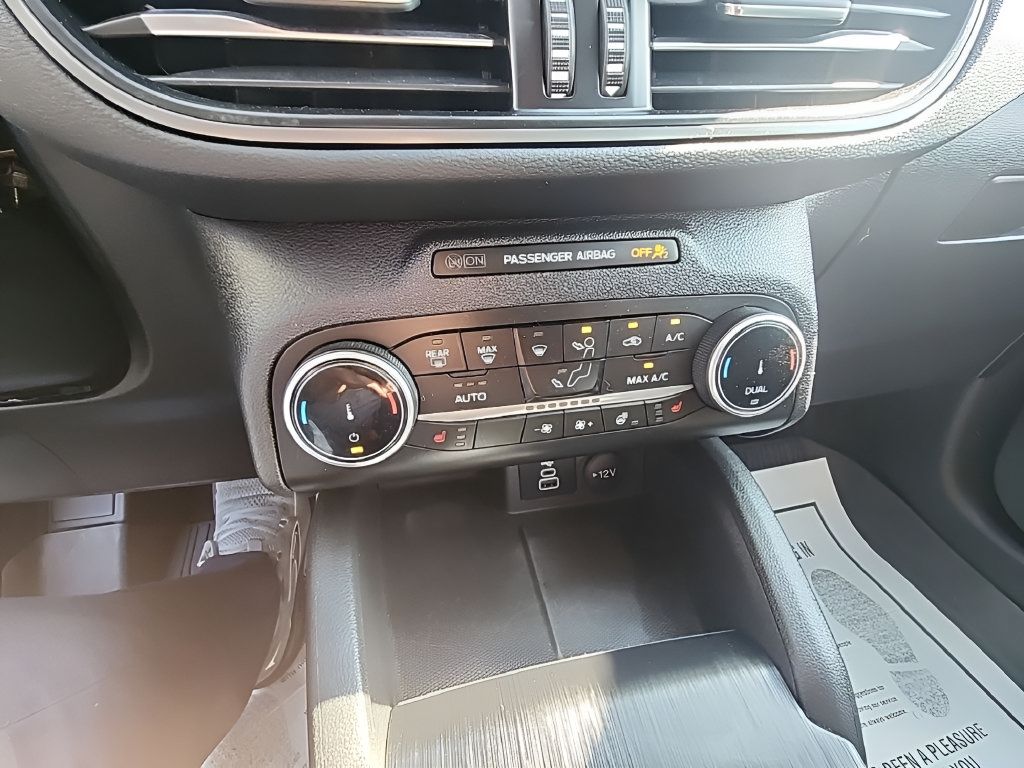 Certified 2024 Ford Escape Active AWD/4WD image 26