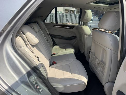 Used 2012 Mercedes-Benz ML 350 ML 350 4MATIC Sport Utility 4D image 21