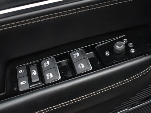 Used 2024 Jeep Grand Wagoneer L Series II w/ Quick Order Packagew 28T image 11