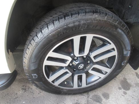Used 2016 Toyota 4Runner Limited AWD/4WD image 14