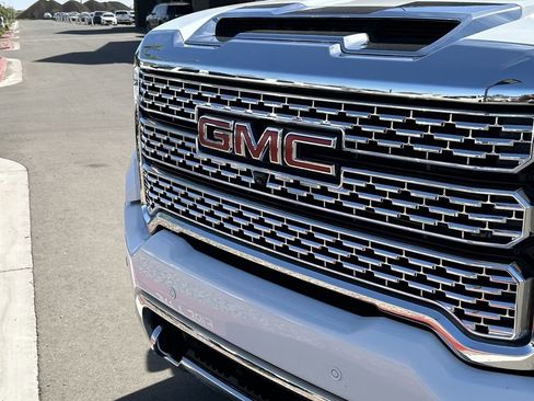 Used 2021 GMC Sierra 2500 Denali w/ Technology Package AWD/4WD image 30