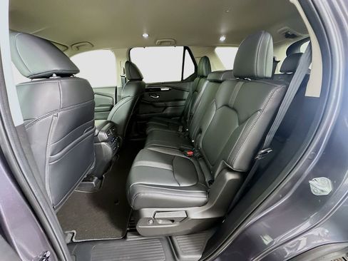 New 2025 Honda Pilot EX-L image 16