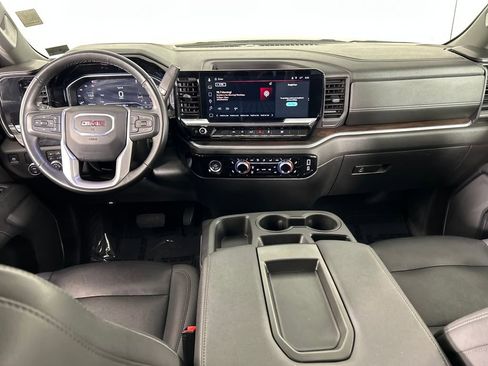 Used 2024 GMC Sierra 1500 SLT image 21