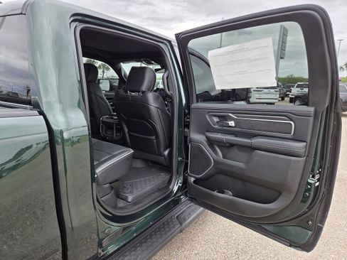 New 2026 RAM 1500 Laramie AWD/4WD image 17