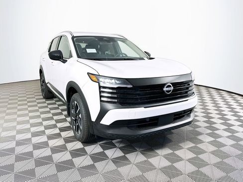 New 2026 Nissan Kicks SV w/ SV Premium Package image 3