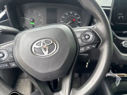 Used 2023 Toyota Corolla LE FWD image 7