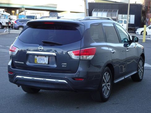 Used 2013 Nissan Pathfinder SV AWD/4WD image 7