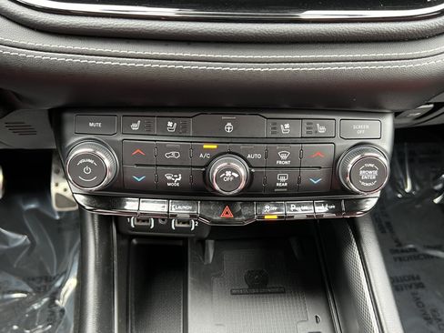 Used 2021 Dodge Durango SRT Hellcat w/ Trailer Tow Group IV AWD/4WD image 34
