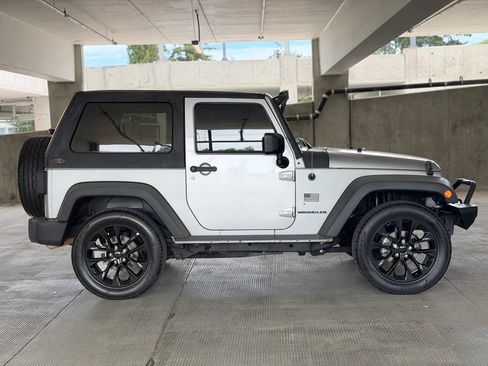 Used 2014 Jeep Wrangler Sport w/ Connectivity Group AWD/4WD image 4
