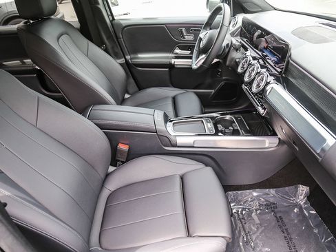 Used 2026 Mercedes-Benz GLB 250 image 15