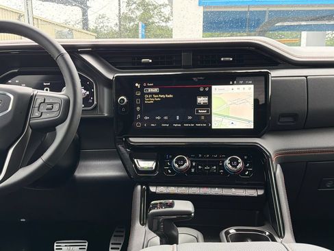 New 2026 GMC Sierra 1500 AT4 w/ Technology Package AWD/4WD image 17