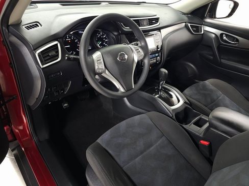 Used 2016 Nissan Rogue SV image 13