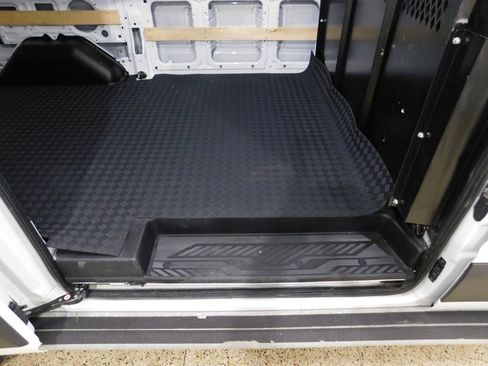 Used 2024 Ford Transit 250 Low Roof AWD w/ Exterior Upgrade Package image 40