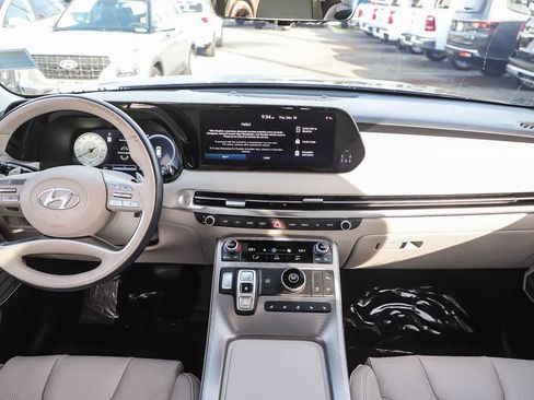 Used 2023 Hyundai Palisade Calligraphy image 13