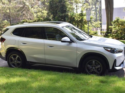 Used 2025 BMW X1 xDrive28i AWD/4WD image 8