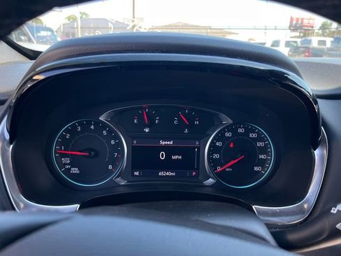 Used 2023 Chevrolet Traverse LT image 12