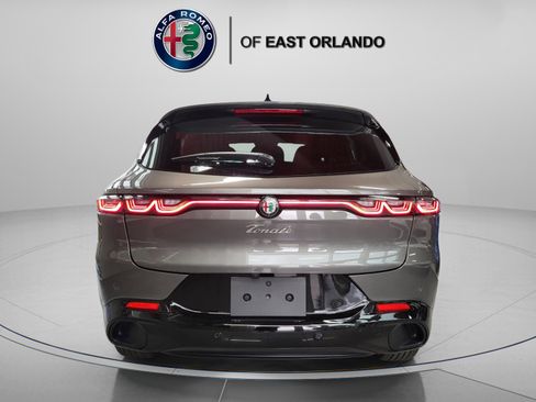 New 2025 Alfa Romeo Tonale w/ Premium Package image 7