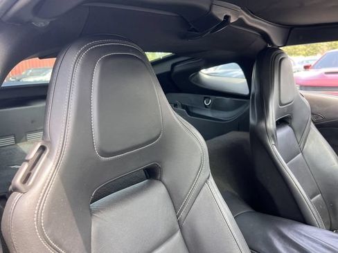 Used 2018 Chevrolet Corvette Stingray Coupe w/ Carbon Flash Badge Package RWD image 27