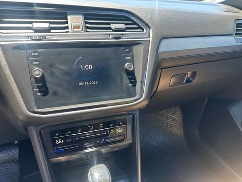 Used 2023 Volkswagen Tiguan SE w/ Panoramic Sunroof Package AWD/4WD image 18