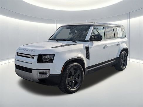 Used 2024 Land Rover Defender 110 SE image 1