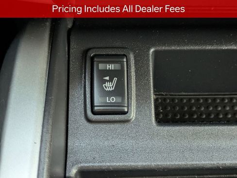 Used 2017 Nissan Titan SL w/ SL Towing Convenience Package RWD image 25
