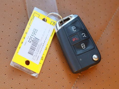 Used 2019 Volkswagen Tiguan SE image 30