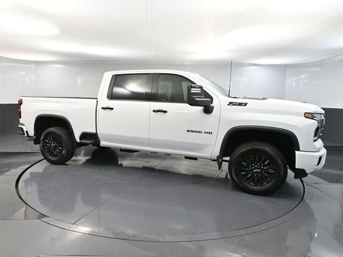 Used 2024 Chevrolet Silverado 2500 LTZ w/ LTZ Plus Package image 4
