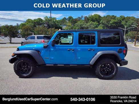 Used 2023 Jeep Wrangler Unlimited w/ Cold Weather Group AWD/4WD image 7