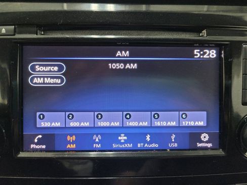 Used 2018 Nissan Rogue SV AWD/4WD image 25